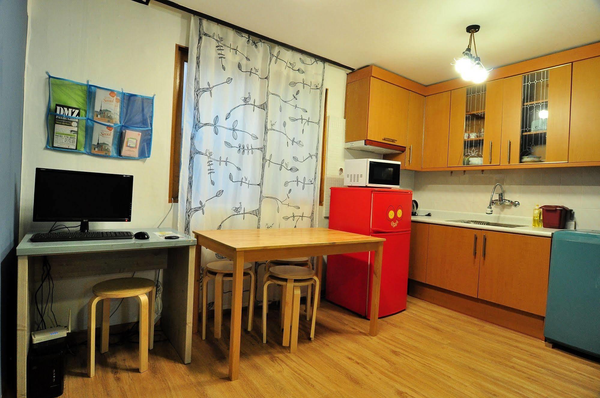 Backpackers Inside Vandrarhem Seoul Exteriör bild