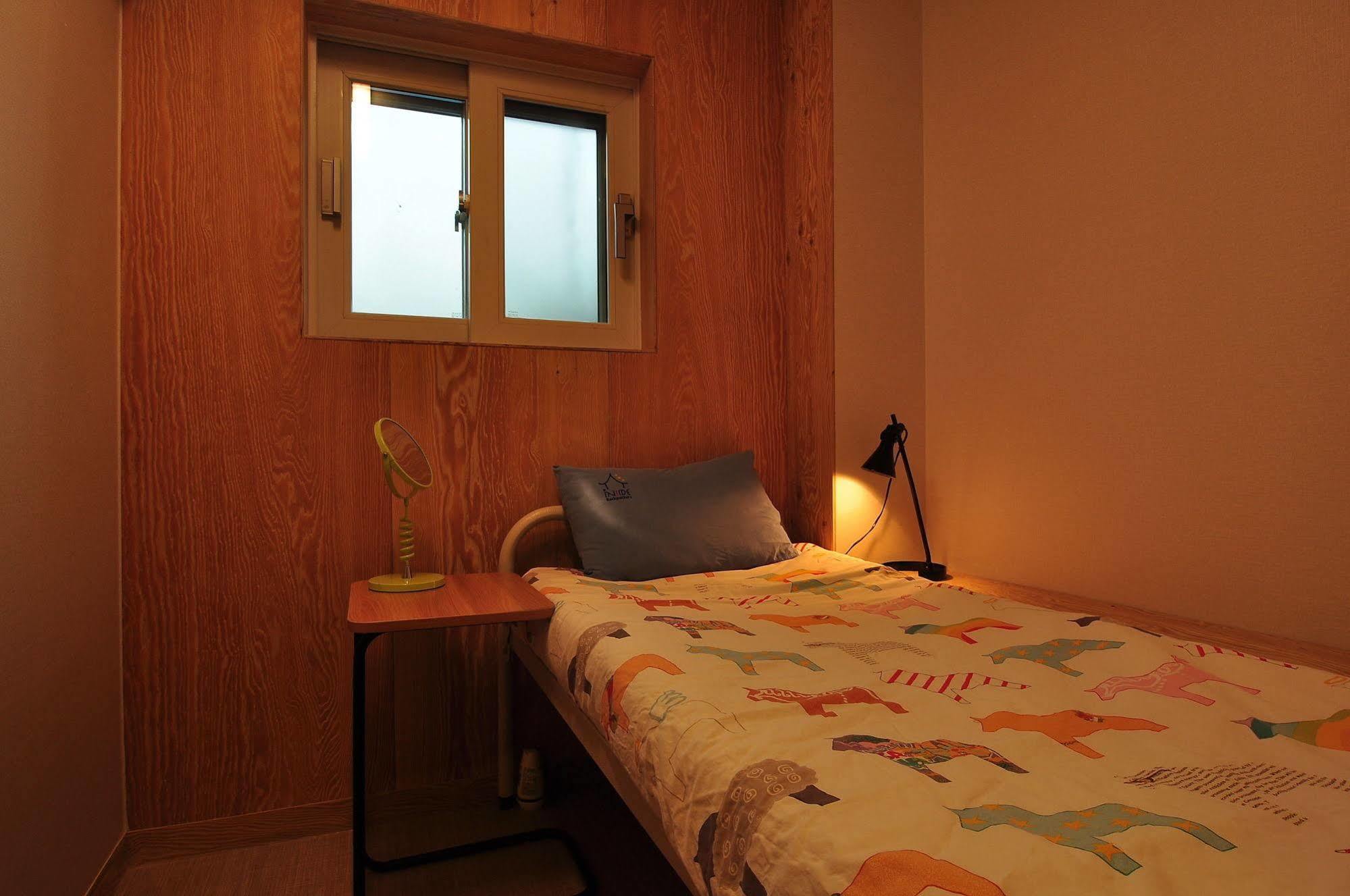 Backpackers Inside Vandrarhem Seoul Exteriör bild